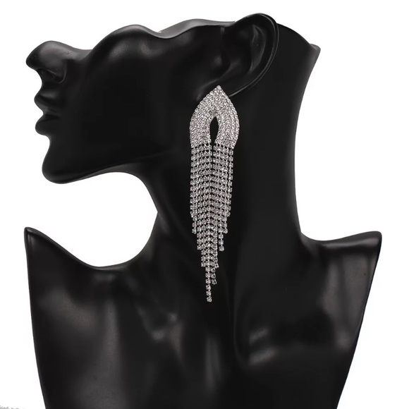 ⭐️ Long Silver Rhinestone Earrings - Picture 2 of 6